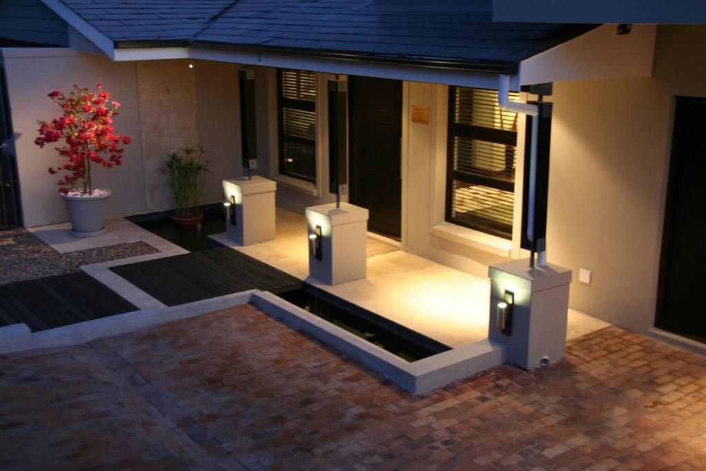 Keren'S Vine Guesthouse Stellenbosch Exterior foto